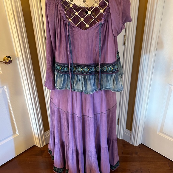 Blouse and skirt set medium or large - Picture 4 of 16